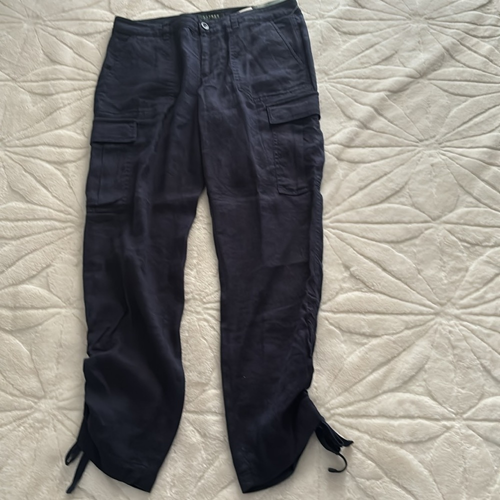 Lauren Ralph Lauren
Drawstring Cuff Cargo Pants COLOR BLUE SIZE 6